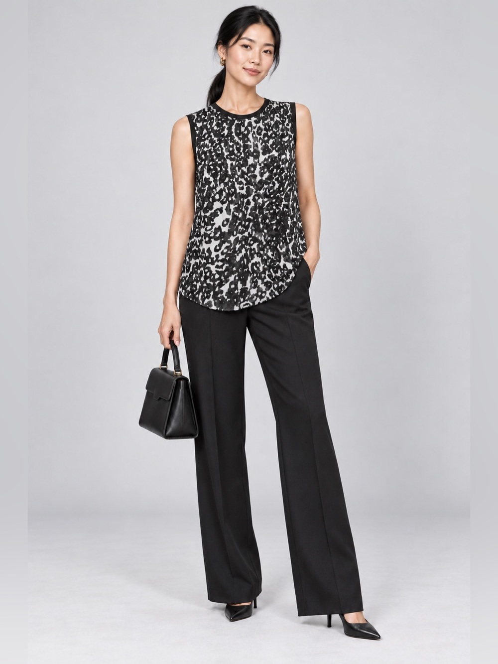 πΊ A.L.C. Black White Abstract Print Silk Button-Back Blouse